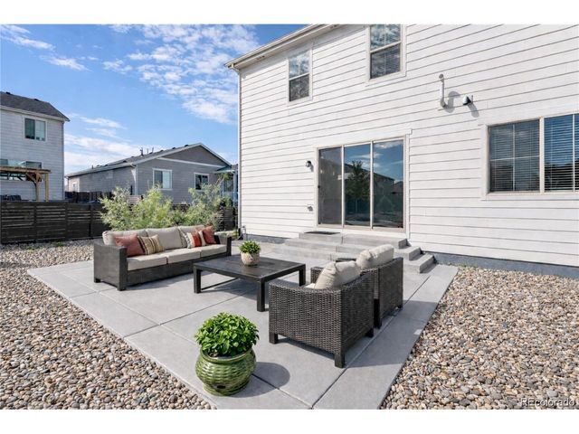 126 S Vandriver Way, Aurora, CO 80018