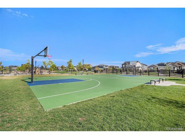 126 S Vandriver Way, Aurora, CO 80018