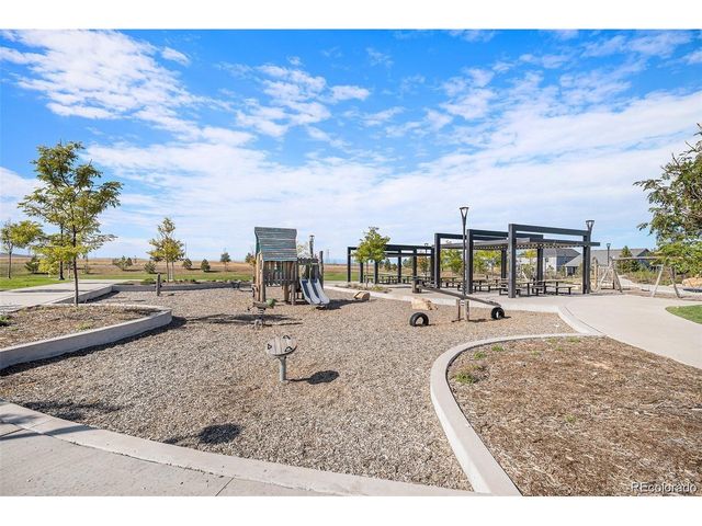 126 S Vandriver Way, Aurora, CO 80018