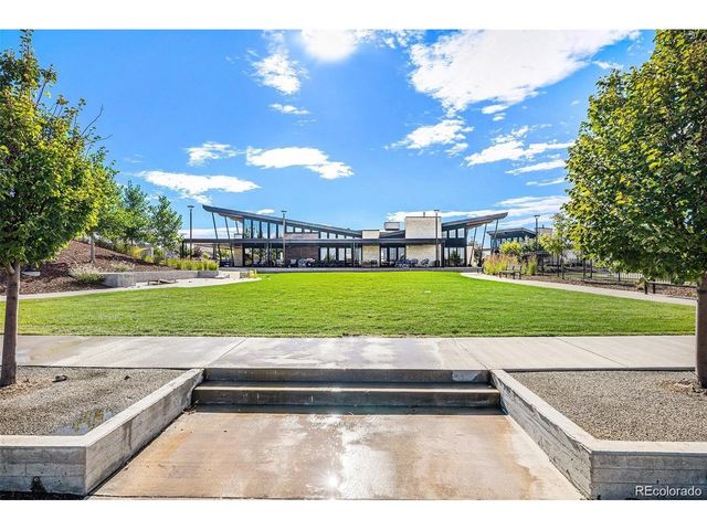 126 S Vandriver Way, Aurora, CO 80018