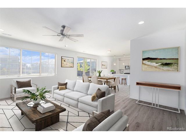 126 S Vandriver Way, Aurora, CO 80018