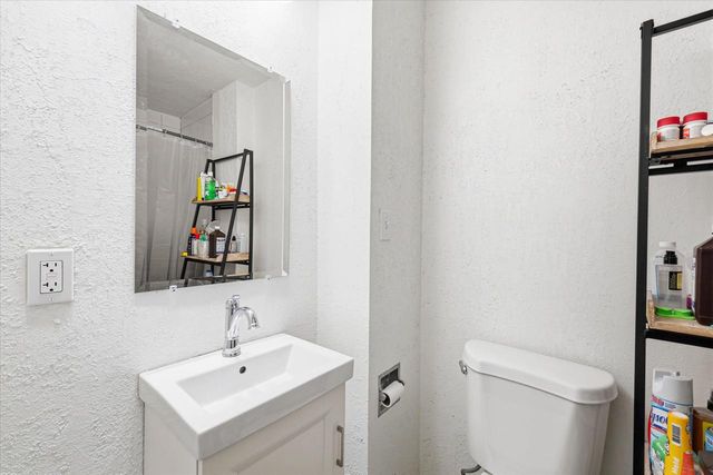 1010 N DIVISION STREET, Appleton, WI 54911