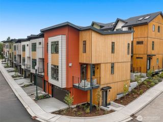 16022 Main View Lane NE, Duvall, WA 98019