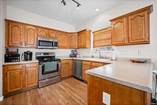 1709 Stonegate Circle, Lafayette, IN 47909