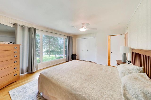 1030 Jenkins DRIVE, Fontana, WI 53125