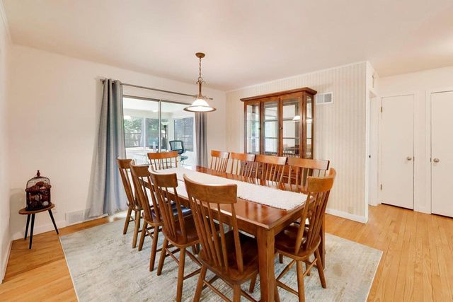 1030 Jenkins DRIVE, Fontana, WI 53125