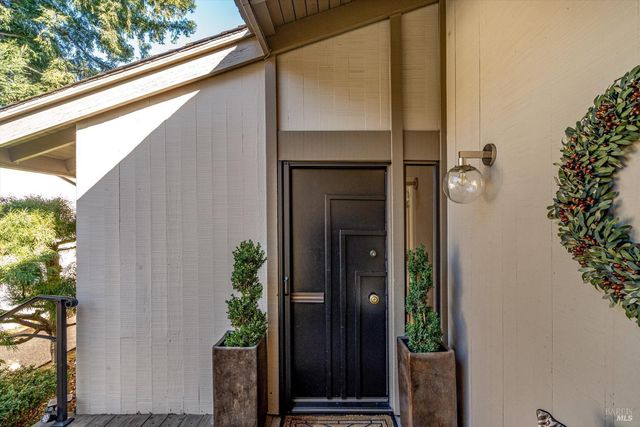 162 Bonnie Brook Dr, Napa, CA 94558