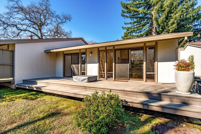 162 Bonnie Brook Dr, Napa, CA 94558