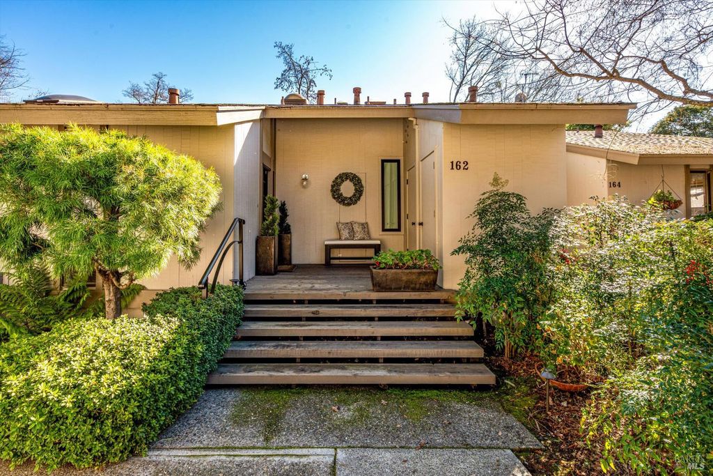 162 Bonnie Brook Dr, Napa, CA 94558