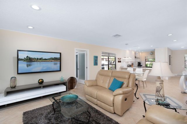 21703 Tall Palm Circle 5-D, Boca Raton, FL 33433