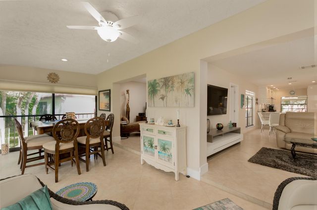21703 Tall Palm Circle 5-D, Boca Raton, FL 33433
