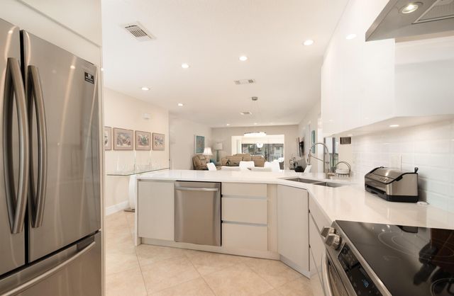 21703 Tall Palm Circle 5-D, Boca Raton, FL 33433