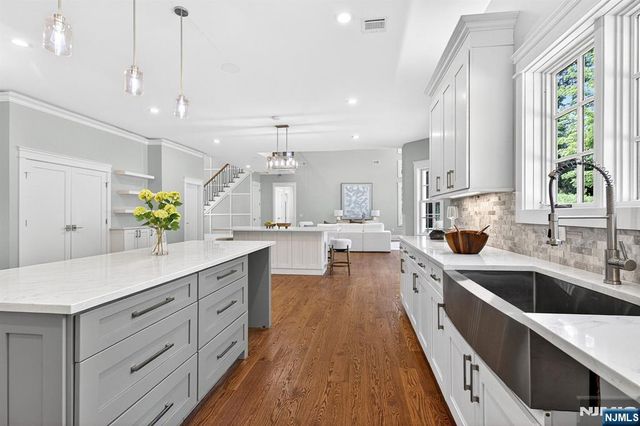 249 Terrace Road, Franklin Lakes, NJ 07417