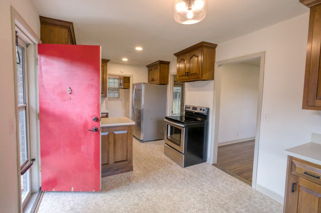 2538 Woodberry Dr, Nashville, TN 37214