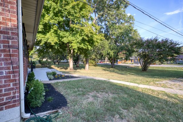 2538 Woodberry Dr, Nashville, TN 37214
