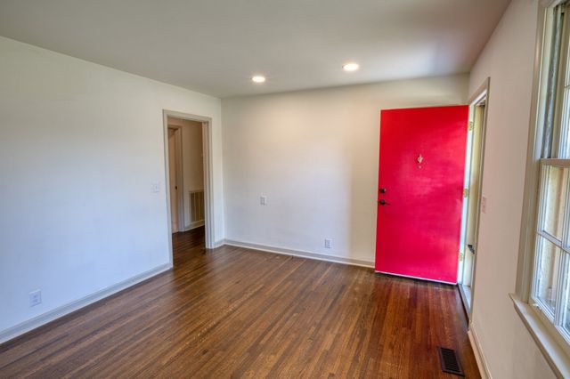2538 Woodberry Dr, Nashville, TN 37214