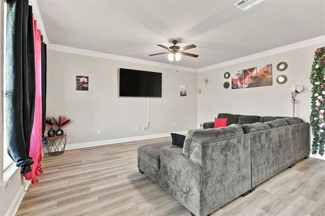 7962 Lecompte Townes, Iowa, LA 70647