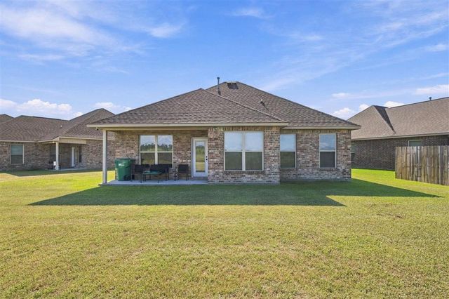 7962 Lecompte Townes, Iowa, LA 70647