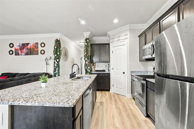 7962 Lecompte Townes, Iowa, LA 70647