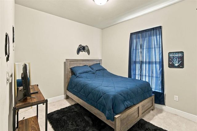 7962 Lecompte Townes, Iowa, LA 70647