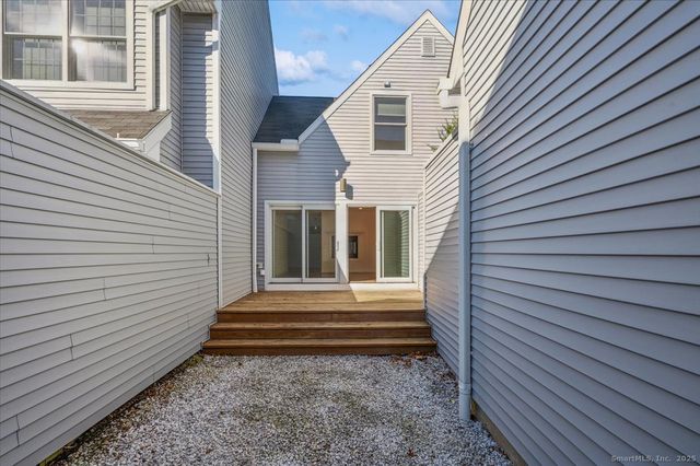 66 Wilton Crest 66, Wilton, CT 06897