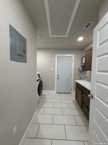 6086 Castle Hunt, San Antonio, TX 78218