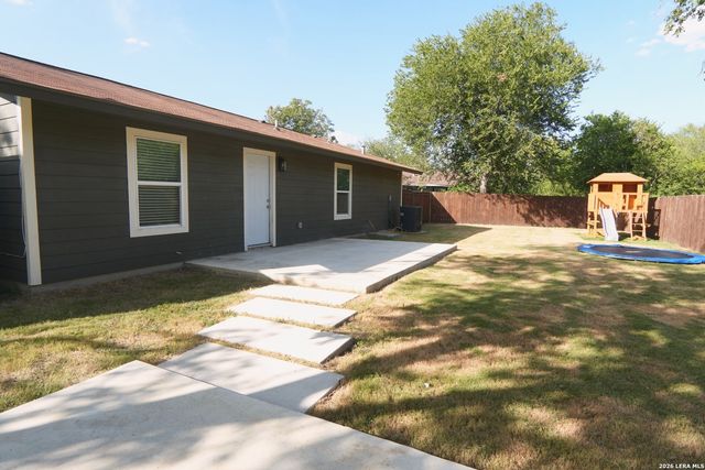 6086 Castle Hunt, San Antonio, TX 78218