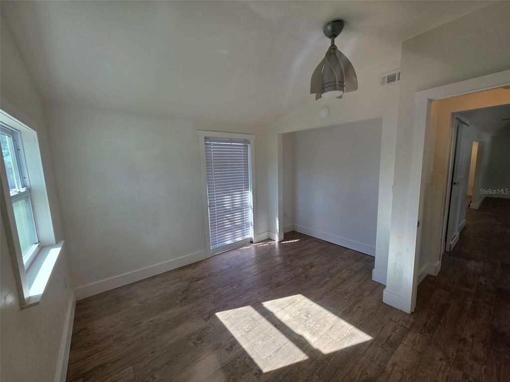 Image 13 of property listing at 503 OLIVE AVENUE, Nokomis, FL 34275