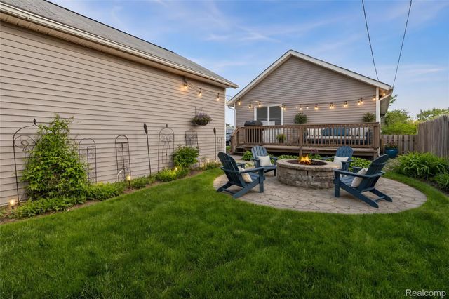 110 Nakota Street, Clawson, MI 48017