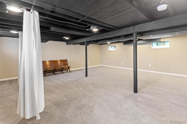 110 Nakota Street, Clawson, MI 48017