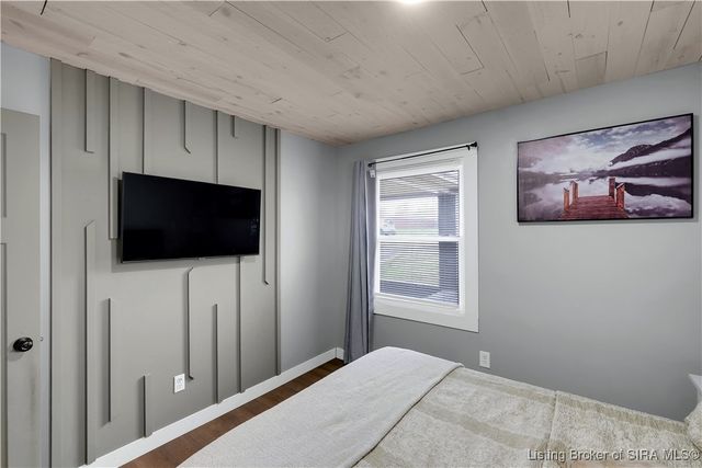 1121 S Sherwood Avenue, Clarksville, IN 47129