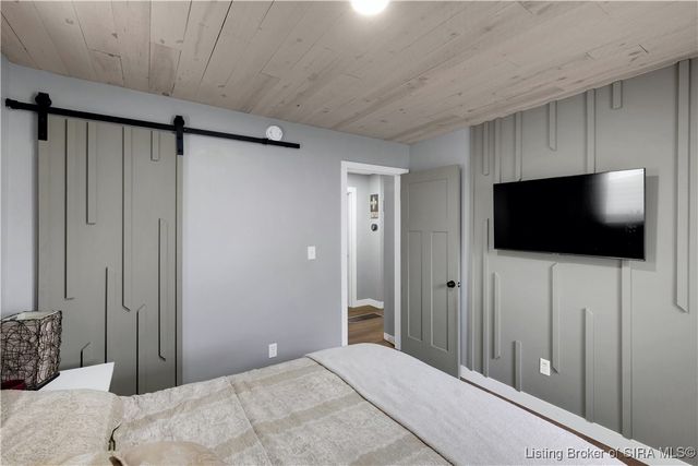 1121 S Sherwood Avenue, Clarksville, IN 47129