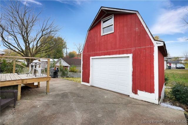 1121 S Sherwood Avenue, Clarksville, IN 47129