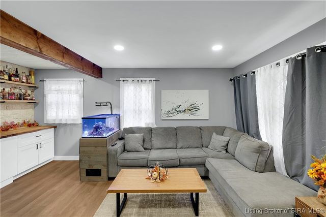 1121 S Sherwood Avenue, Clarksville, IN 47129