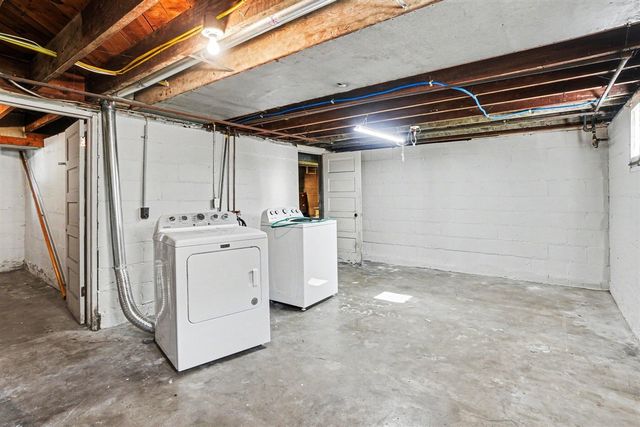 333 W 17th Street, Holland, MI 49423