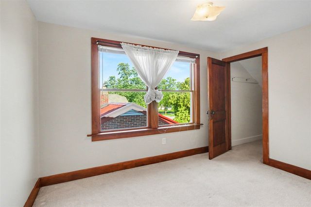 333 W 17th Street, Holland, MI 49423