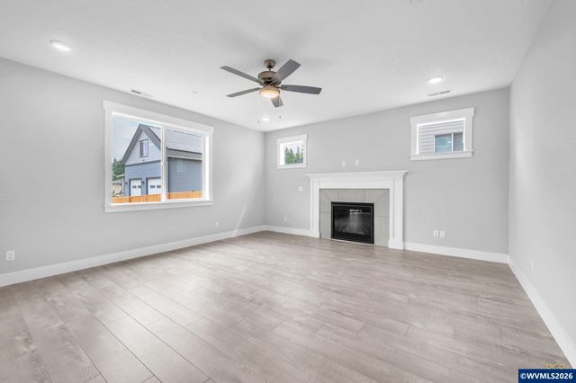 777 Riley Dr Dr, Silverton, OR 97381