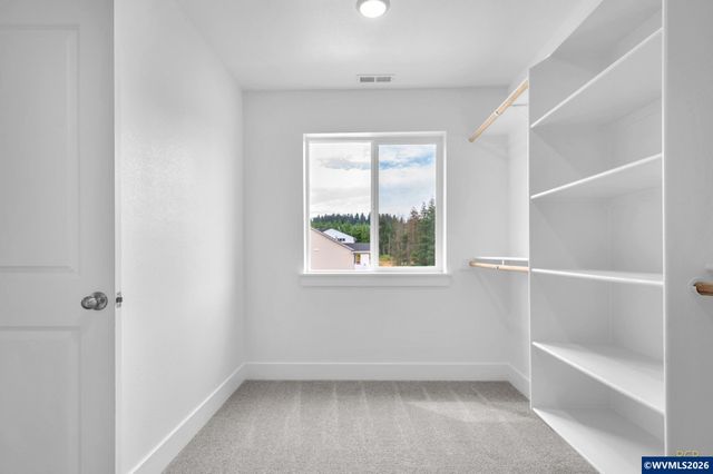 777 Riley Dr Dr, Silverton, OR 97381