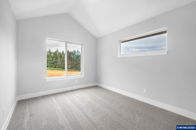 777 Riley Dr Dr, Silverton, OR 97381