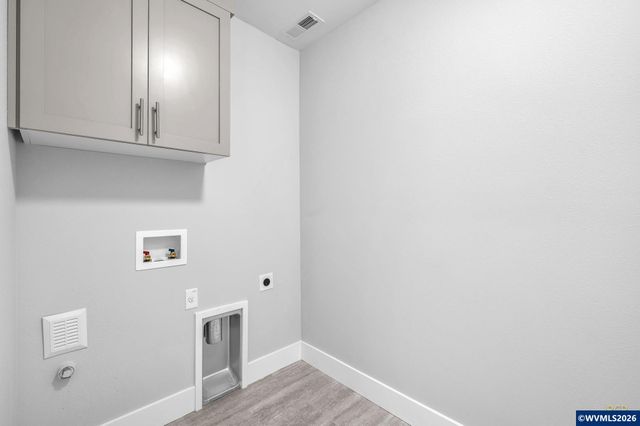 777 Riley Dr Dr, Silverton, OR 97381