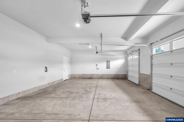 777 Riley Dr Dr, Silverton, OR 97381