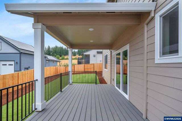 777 Riley Dr Dr, Silverton, OR 97381