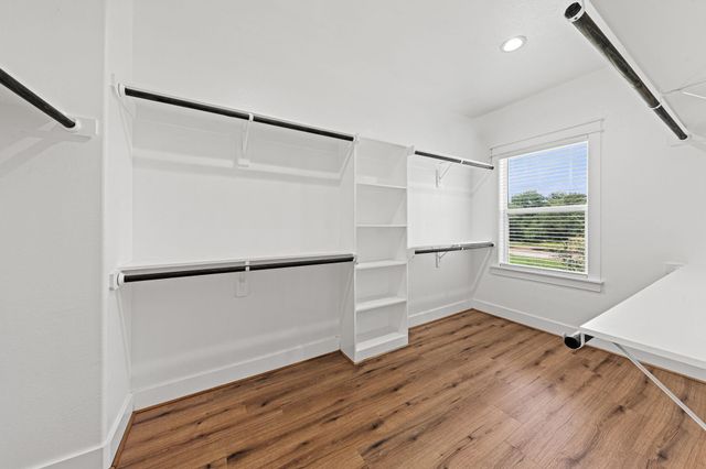6476 T C Jester Boulevard, Houston, TX 77091