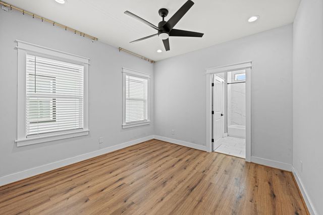 6476 T C Jester Boulevard, Houston, TX 77091