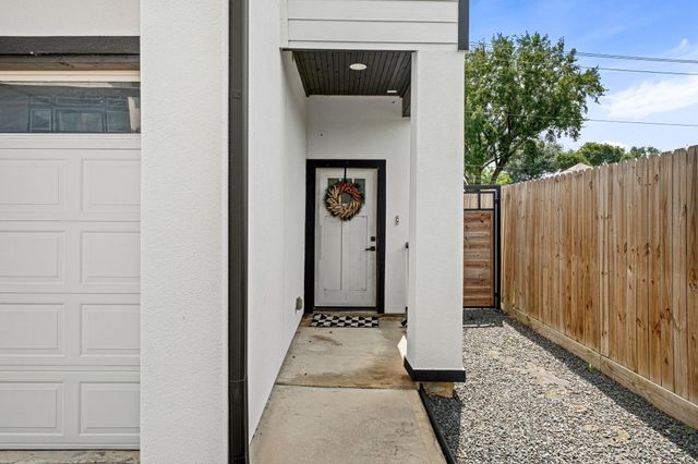 6476 T C Jester Boulevard, Houston, TX 77091