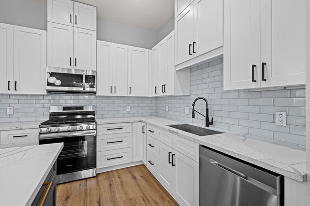 6476 T C Jester Boulevard, Houston, TX 77091