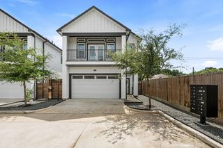 6476 T C Jester Boulevard, Houston, TX 77091