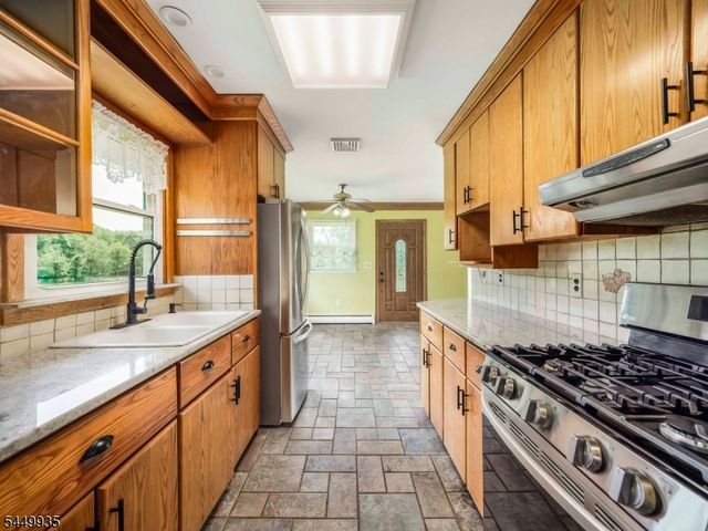 17 Fergerson Rd, Wantage Twp., NJ 07461