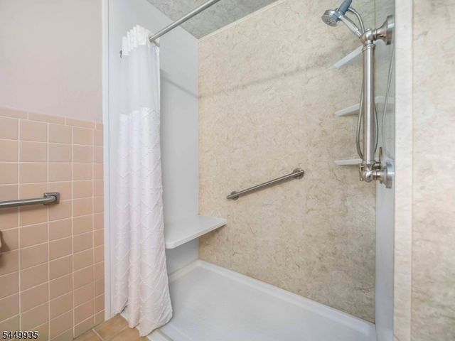 17 Fergerson Rd, Wantage Twp., NJ 07461