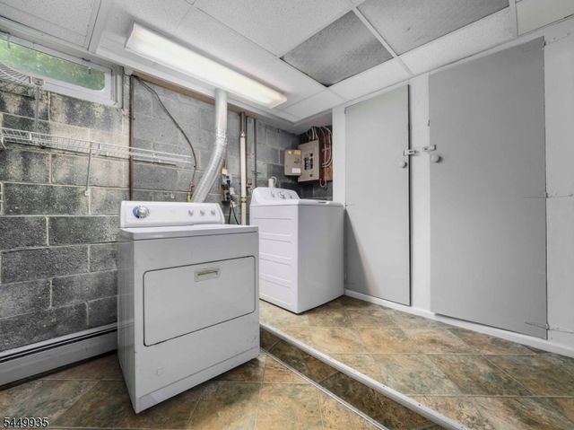 17 Fergerson Rd, Wantage Twp., NJ 07461